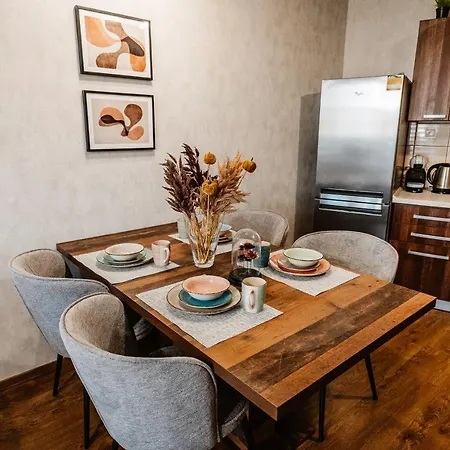 Ah Radnica Iv Free Parking *