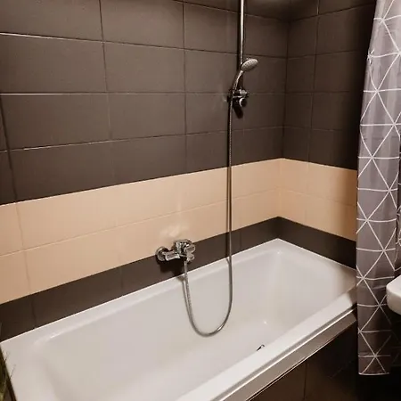 Ah Radnica Iv Free Parking Košice