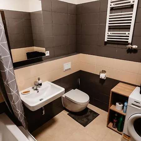 Ah Radnica Iv Free Parking Kosice