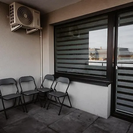 Ah Radnica Iv Free Parking *